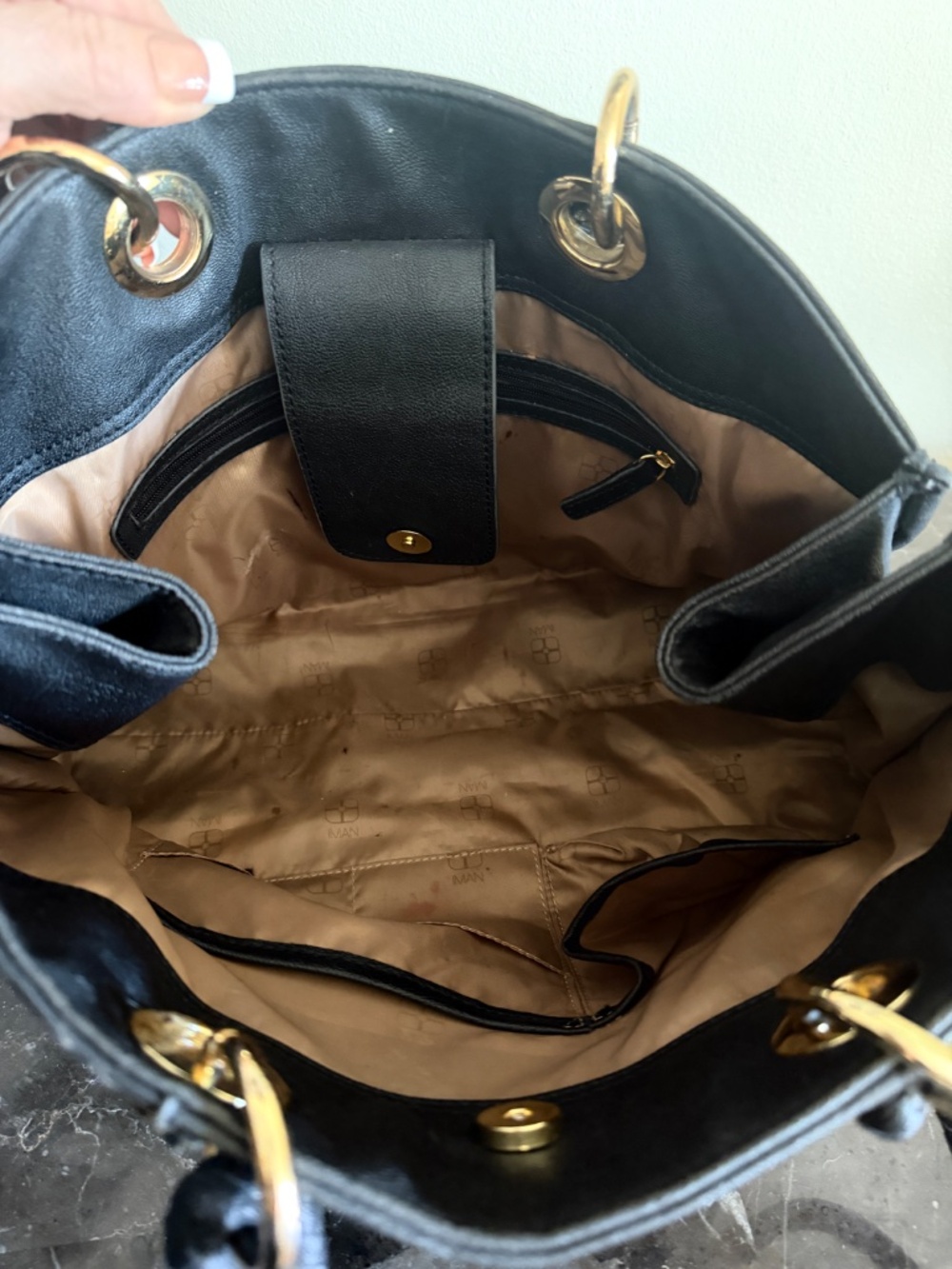 Iman Tote - Picture 2 of 3